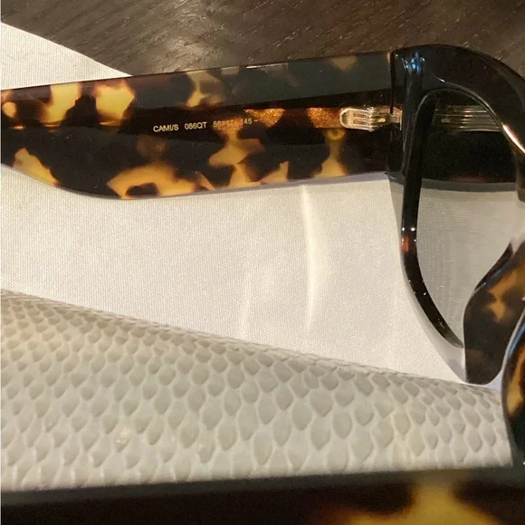 Brand new jimmy choo Havana sunglasses Tortoise shell frames  display picture 3